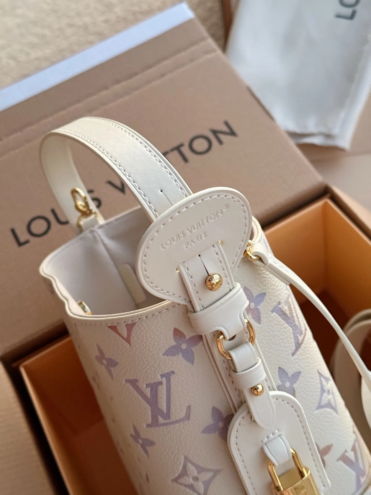LV All In BB Monogram Bucket Bag D33018229 — view 5