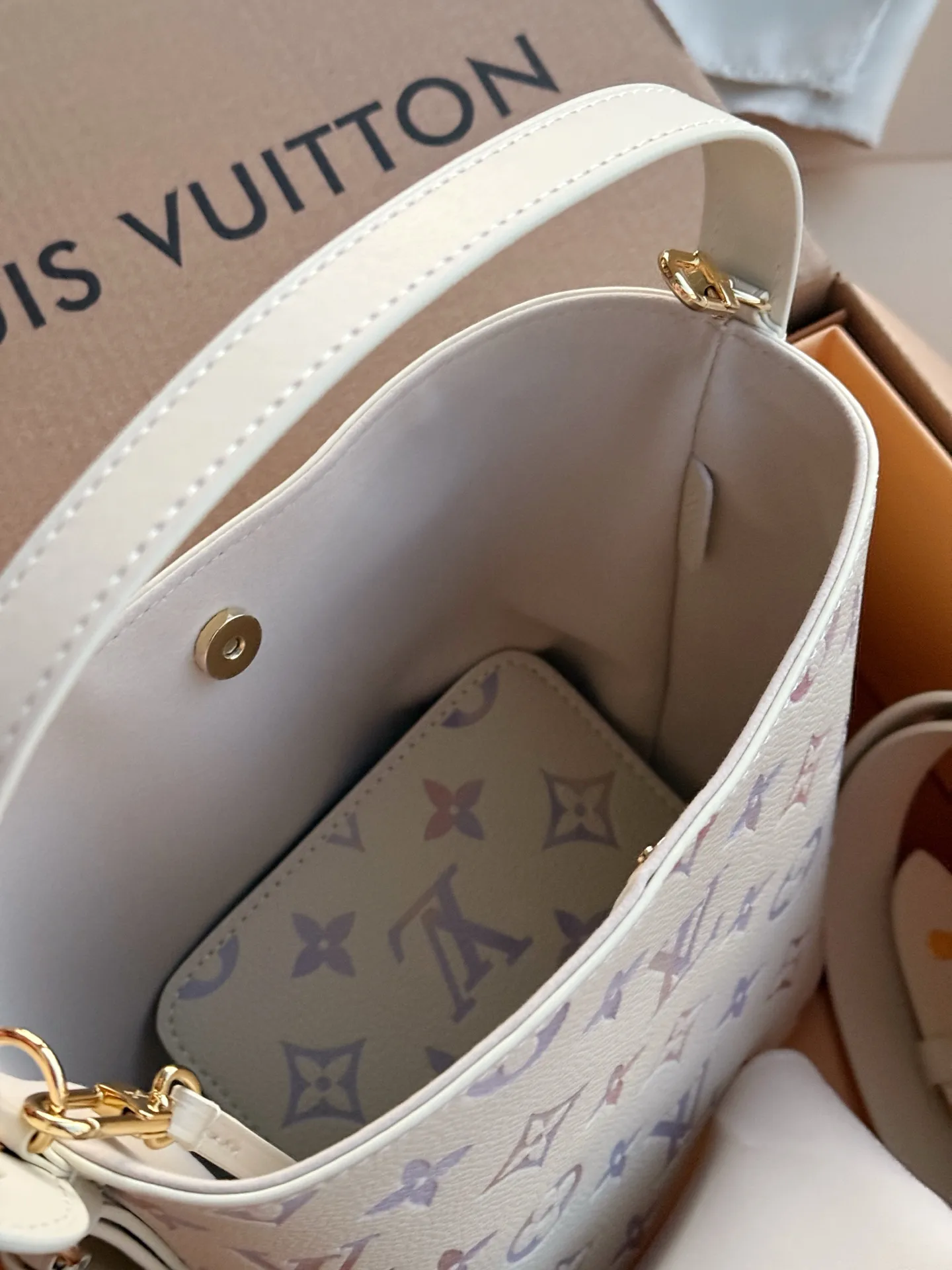 LV All In BB Monogram Bucket Bag D33018229 — view 7