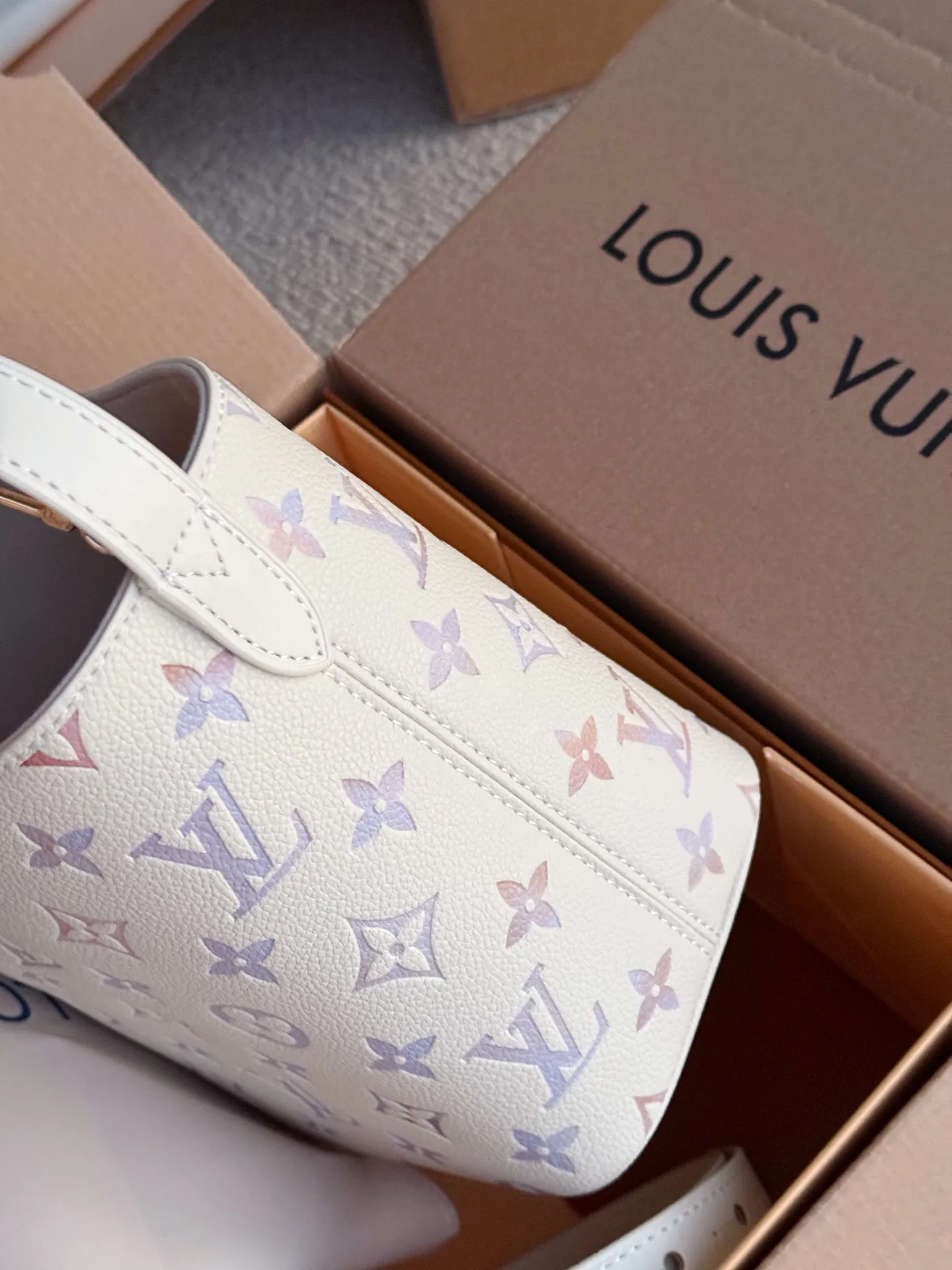 LV All In BB Monogram Bucket Bag D33018229 — view 8