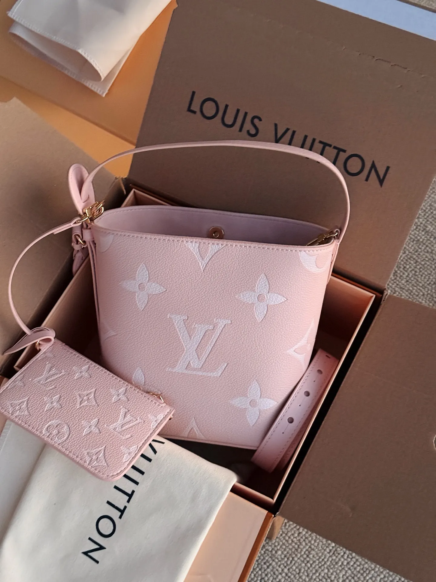 Monogram Empreinte Leather Bucket Bag D33018219 — view 2