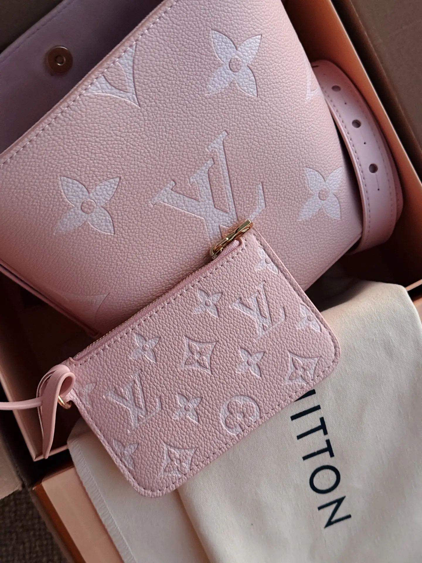 Monogram Empreinte Leather Bucket Bag D33018219 — view 3