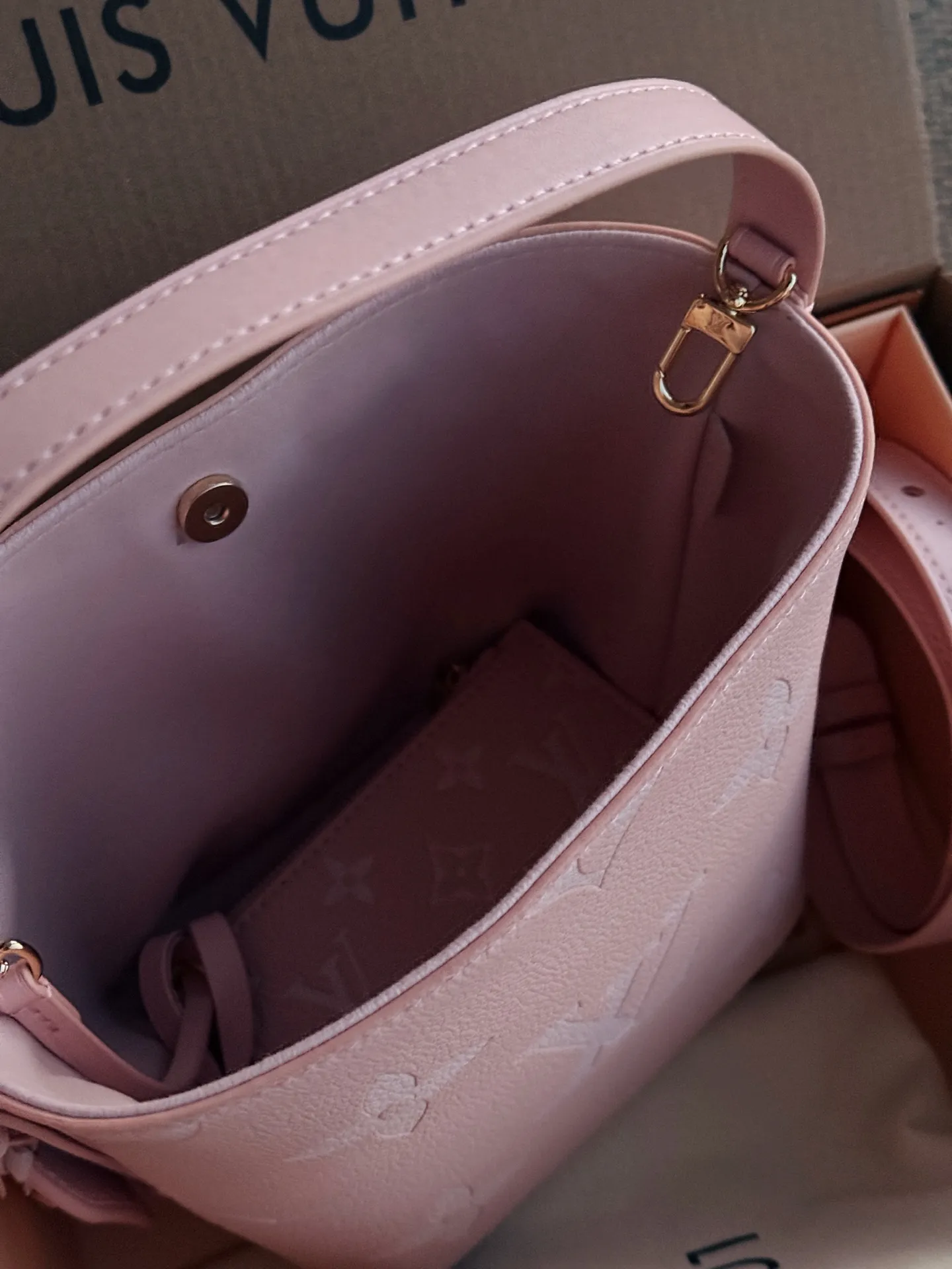Monogram Empreinte Leather Bucket Bag D33018219 — view 7