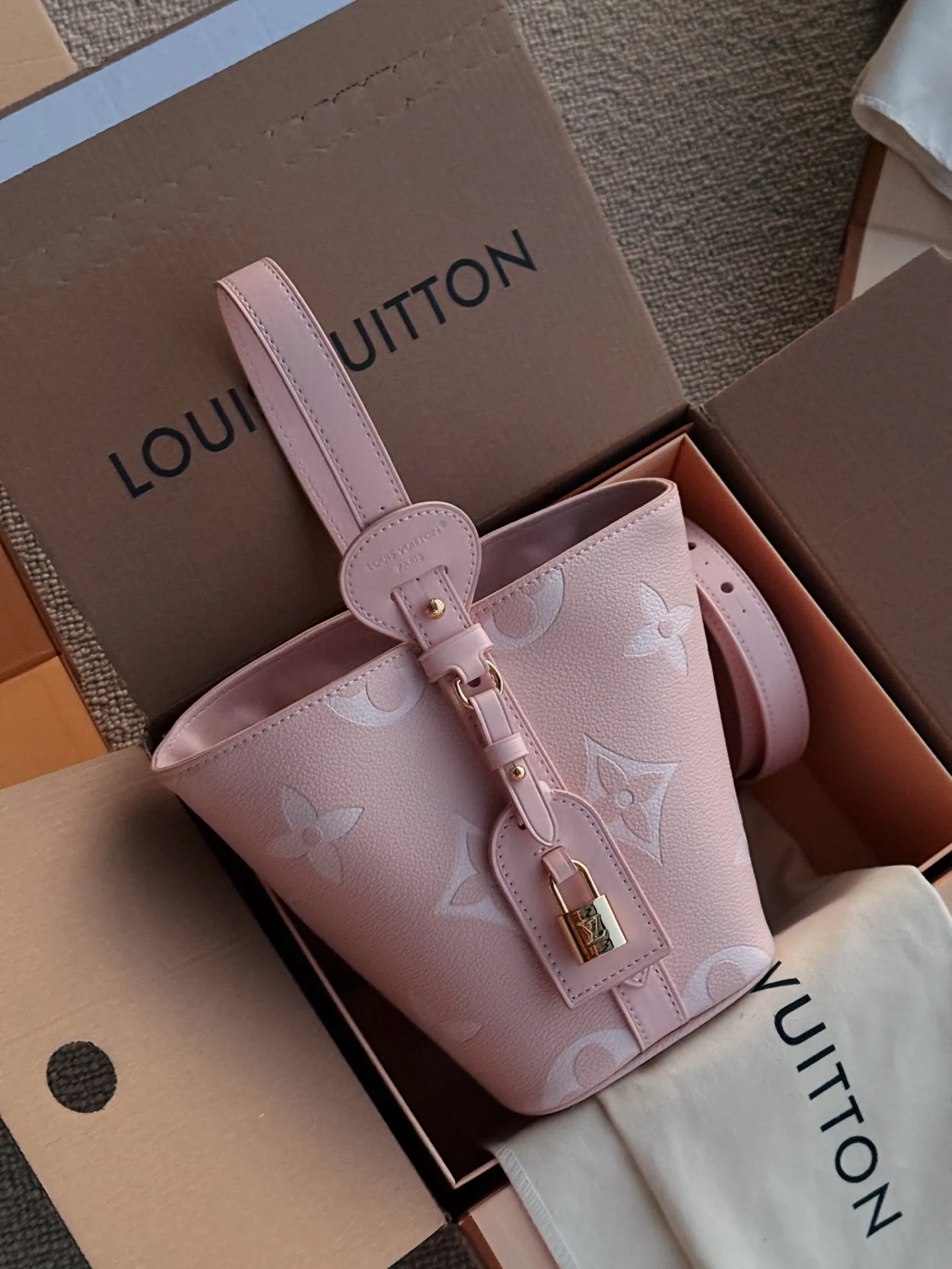 Monogram Empreinte Leather Bucket Bag D33018219 — view 9