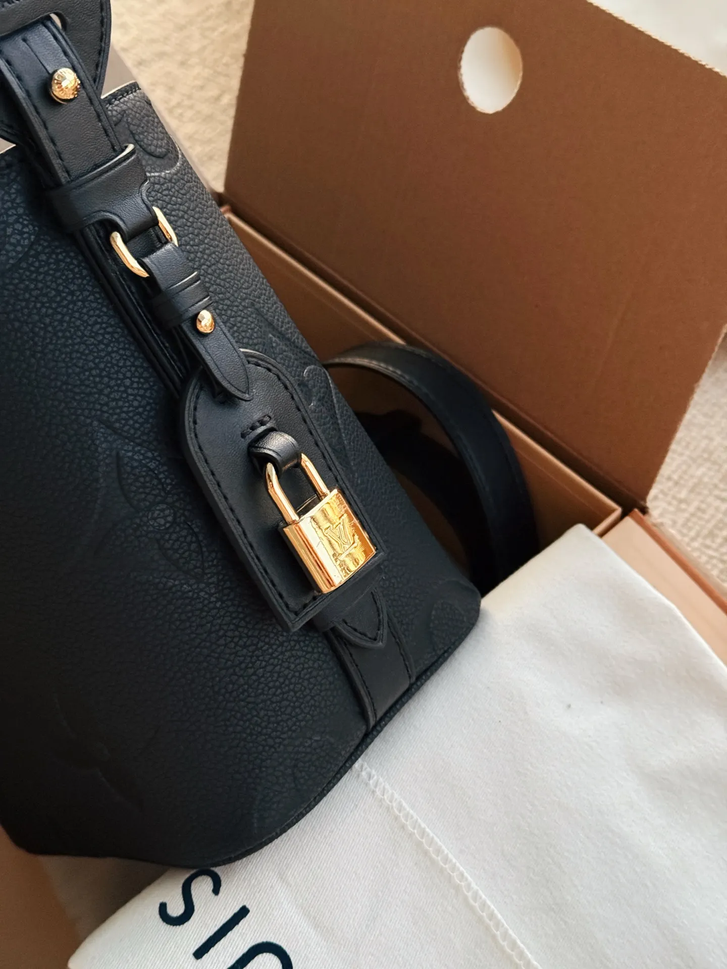 Monogram Empreinte Leather Bucket Bag D33018222 — view 6