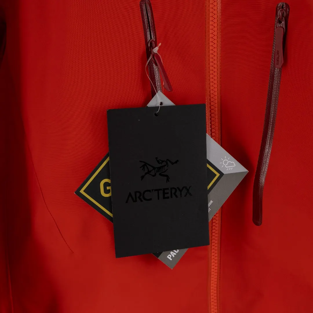 Alpha SV GORE-TEX Pro Hardshell Jacket D33024961 — view 4