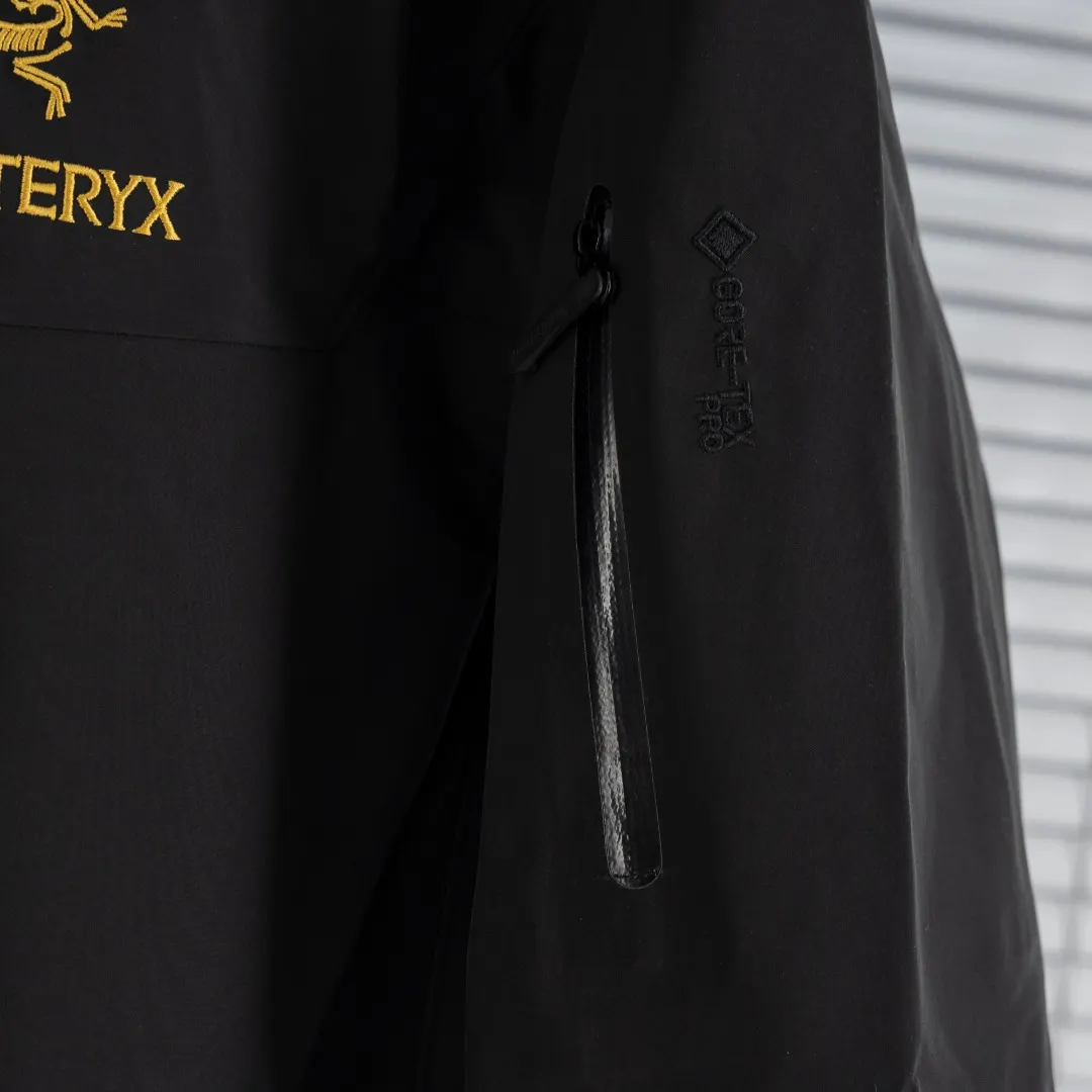 Alpha SV GORE-TEX Pro Hardshell Jacket D33024963 — view 8