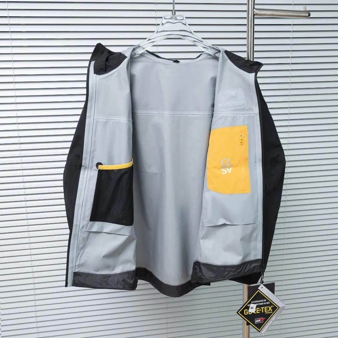Alpha SV GORE-TEX Pro Hardshell Jacket D33024959 — view 3