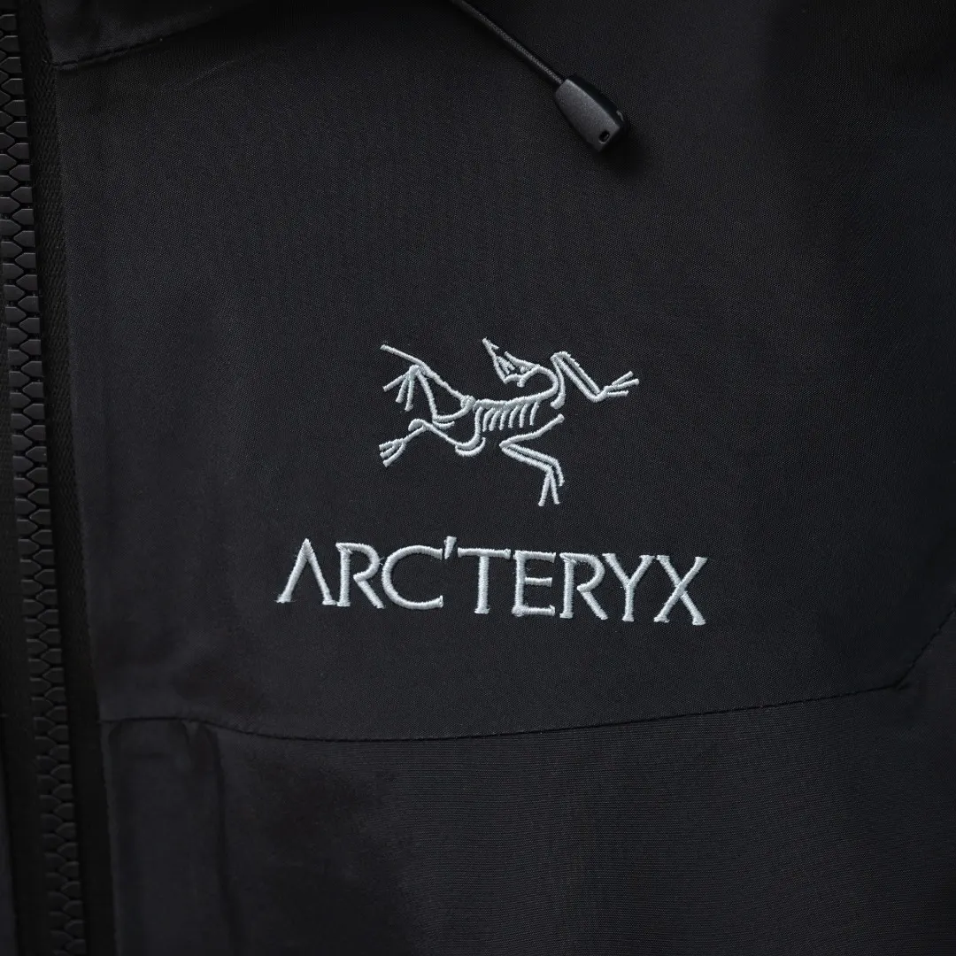 Alpha SV GORE-TEX Pro Hardshell Jacket D33024959 — view 5