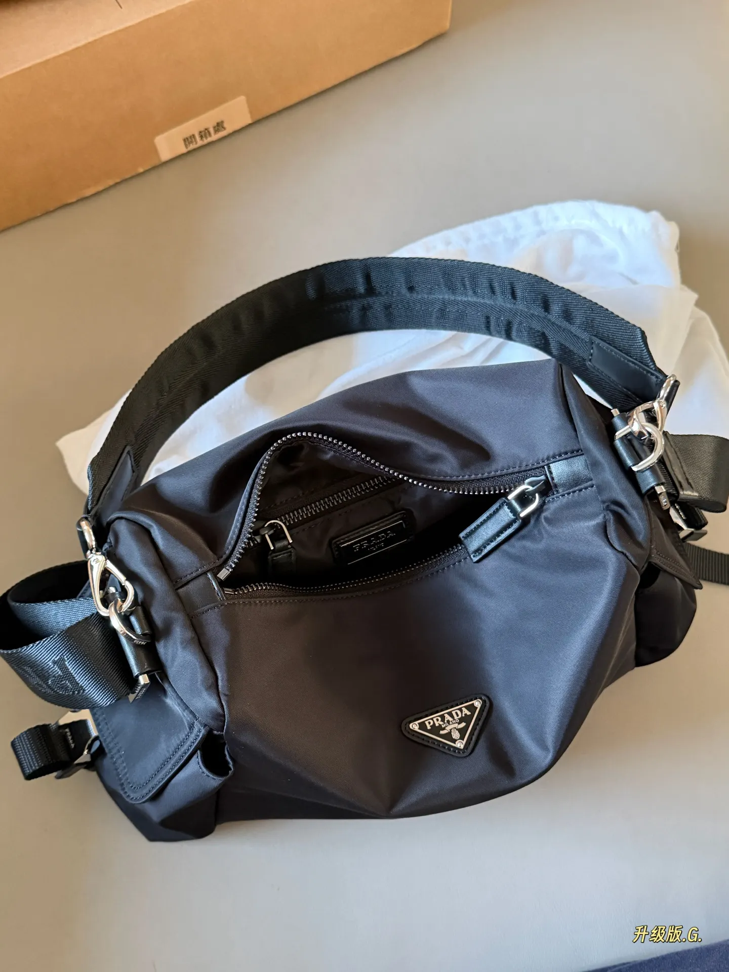 Explore Nylon Shoulder Bag D33518368 — view 3