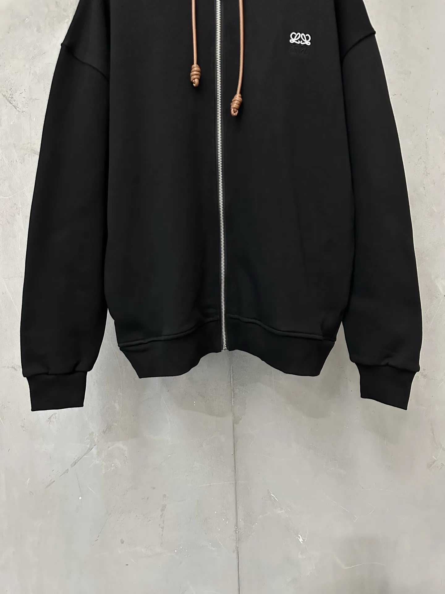 Anagram Embroidered Zip-Up Hoodie with Leather Drawstrings D33523577 — view 4