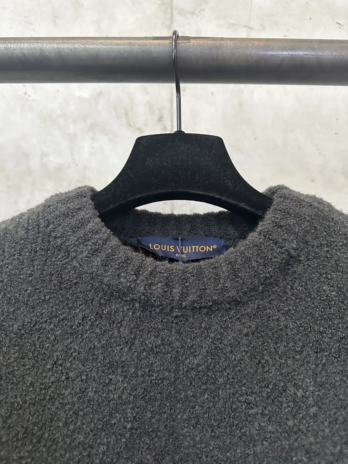 Intarsia Logo Wool-Blend Crew-Neck Sweater D33524408 — view 7