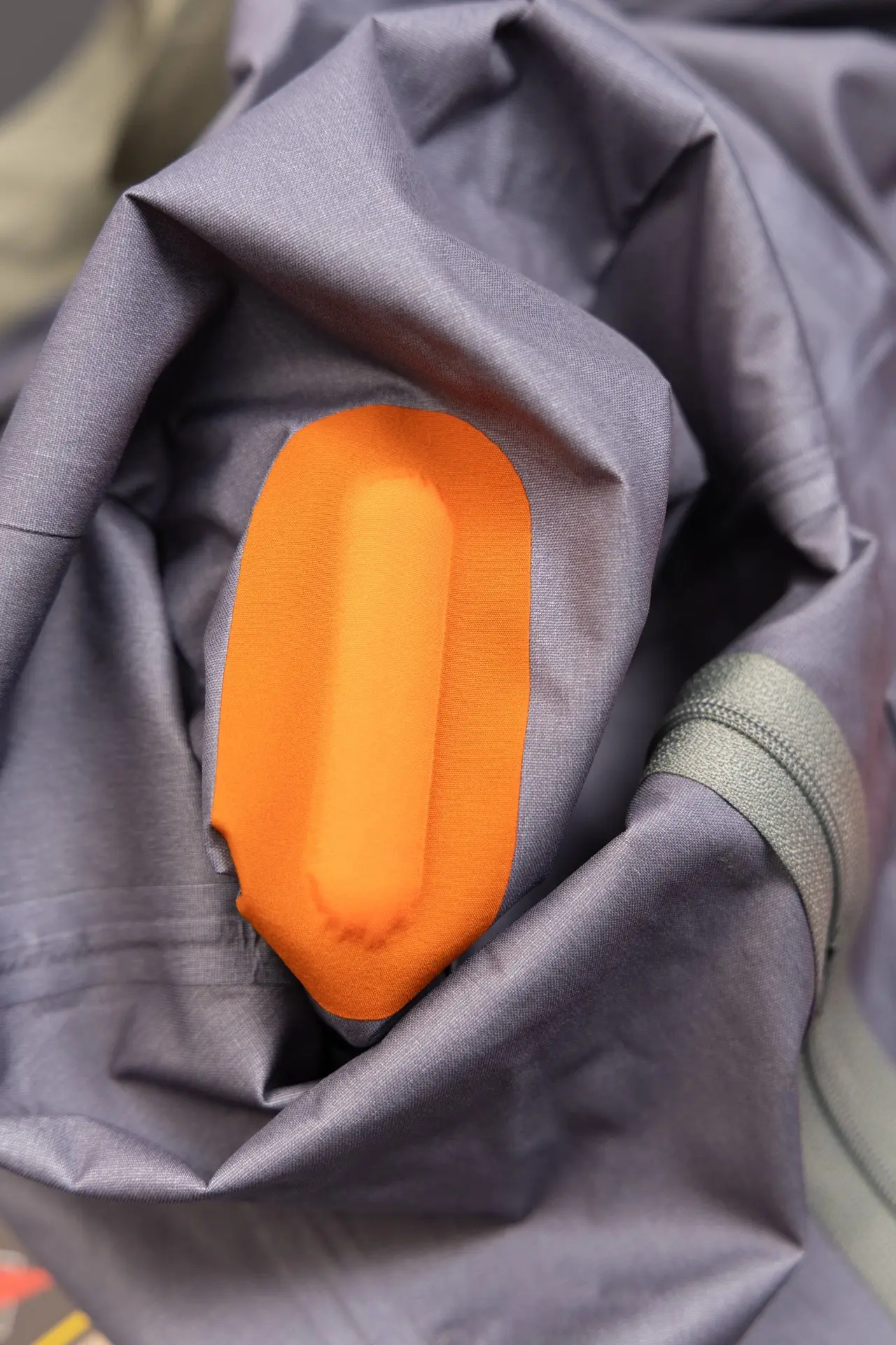 Alpha SV GORE-TEX Hooded Shell Jacket D34020788 — view 11