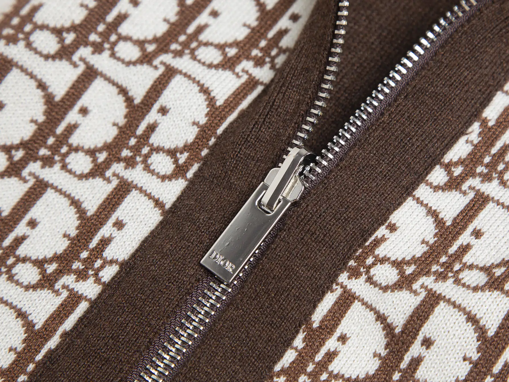 Reversible Oblique Cashmere-Blend Zip-Up Hoodie D34016469 — view 7