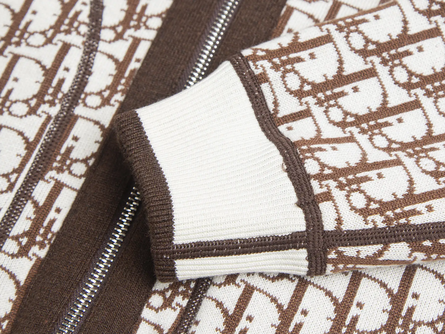 Reversible Oblique Cashmere-Blend Zip-Up Hoodie D34016469 — view 8