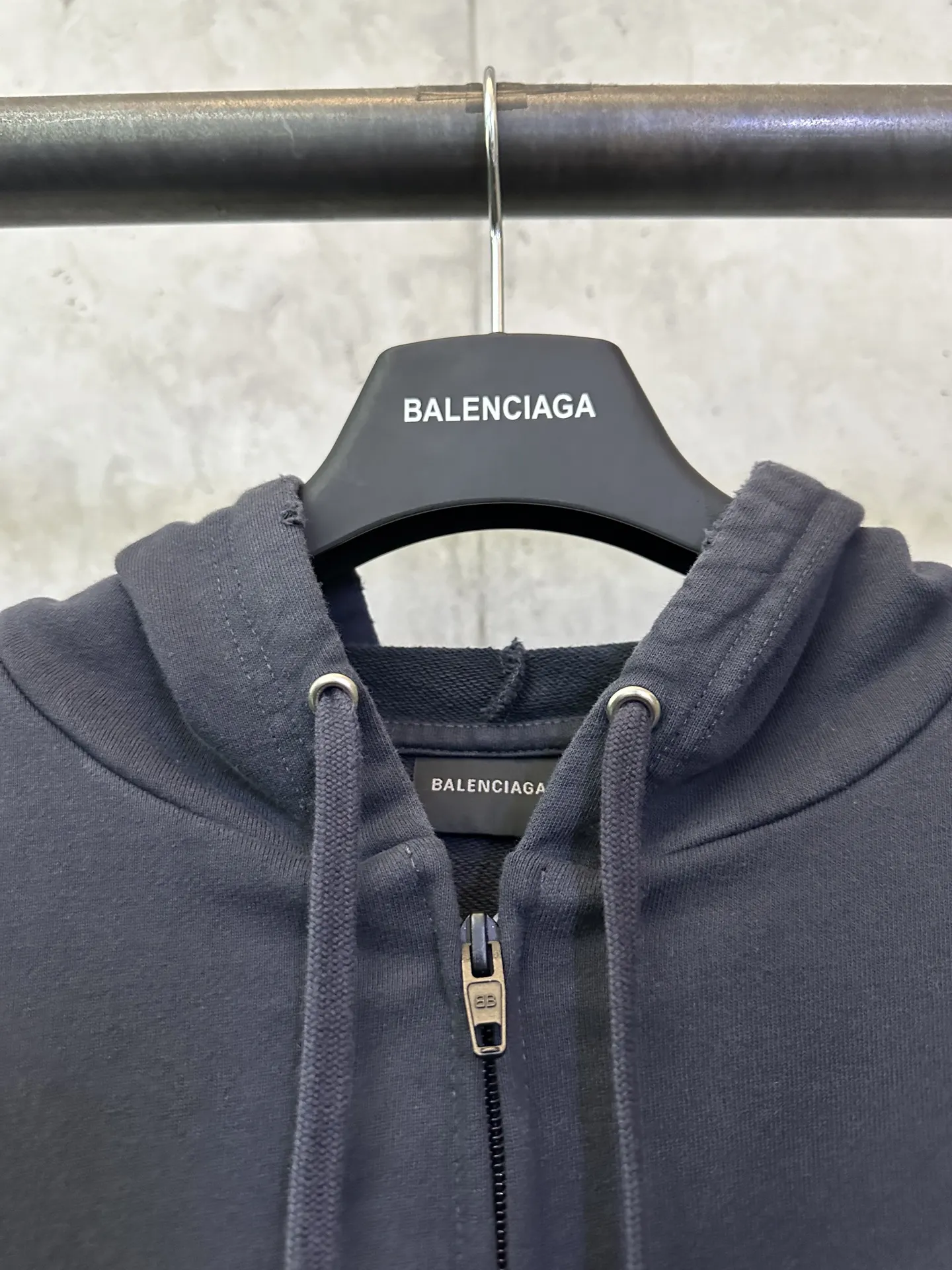 Tape Logo Zip-Up Hoodie D34015737 — view 7