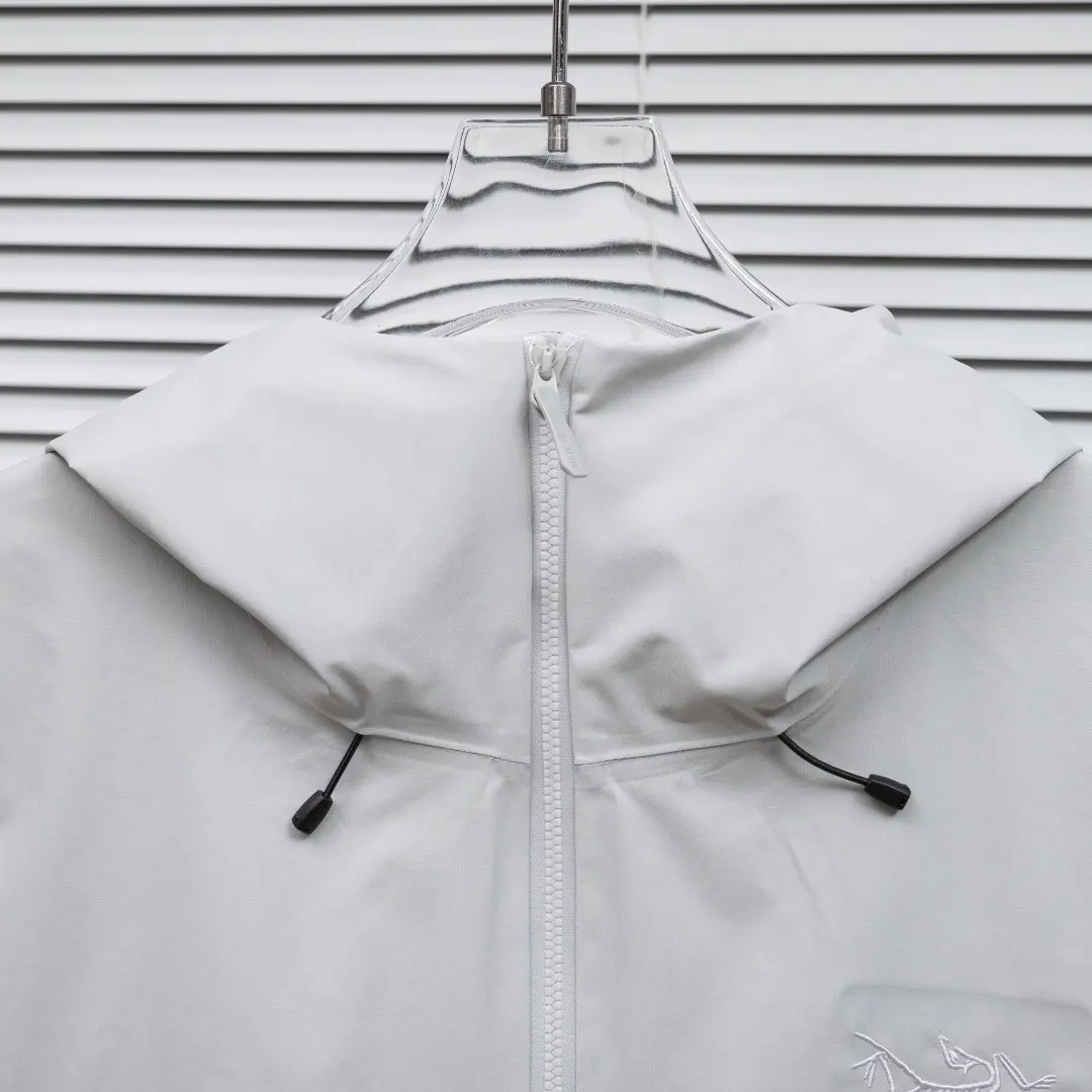 Beta SL GORE-TEX Shell Jacket D34024967 — view 4
