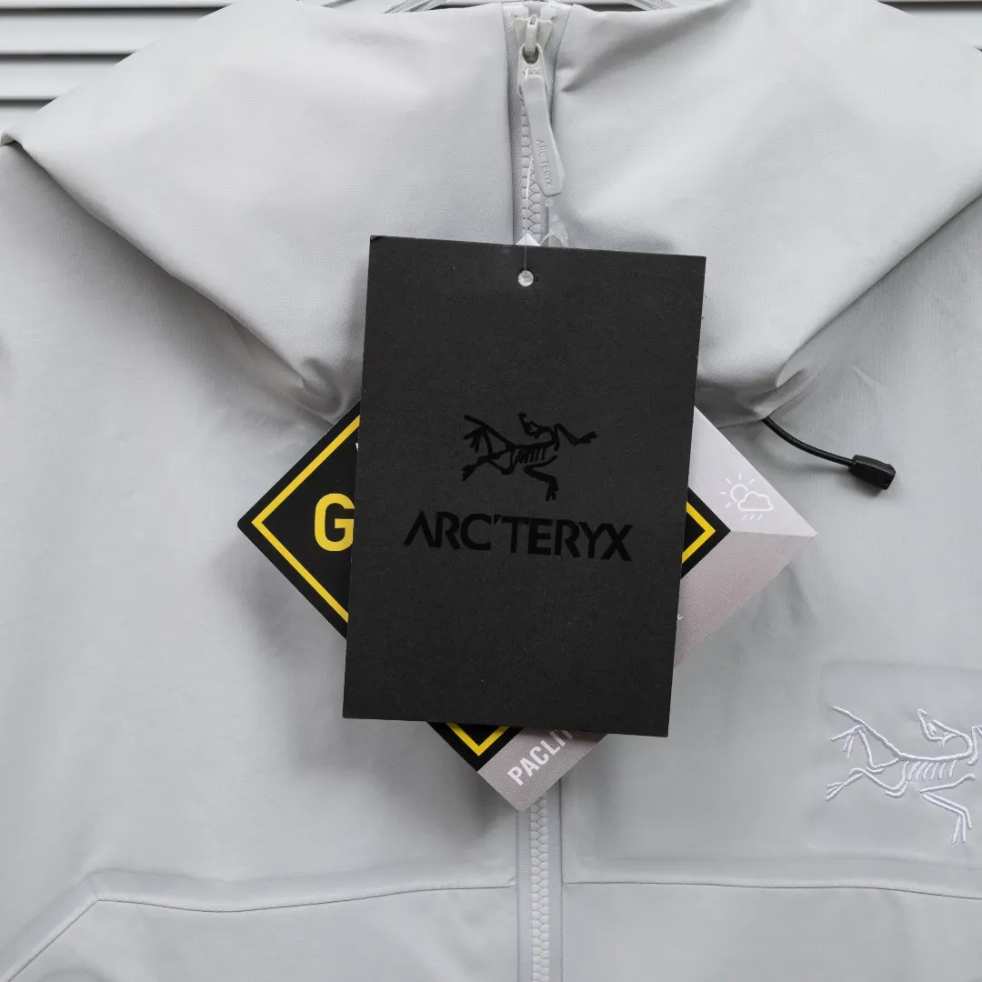 Beta SL GORE-TEX Shell Jacket D34024967 — view 10