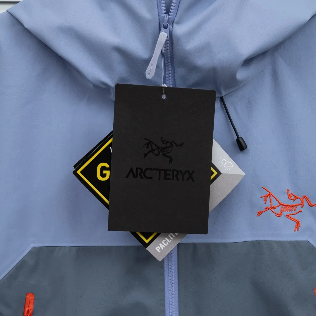 Beta SL GORE-TEX Hooded Shell Jacket D34024964 — view 10