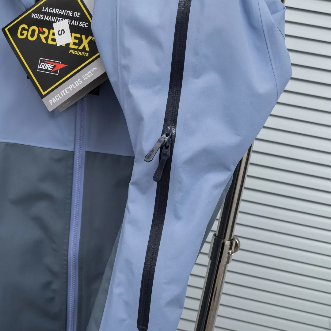 Beta SL GORE-TEX Hooded Shell Jacket D34024964 — view 14