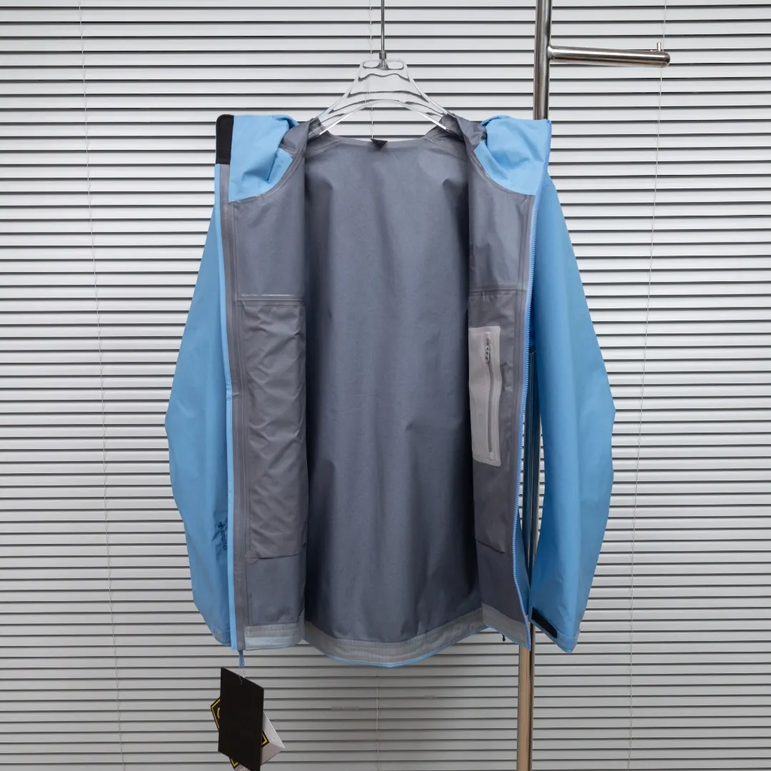 Beta SL GORE-TEX Shell Jacket D34024966 — view 3
