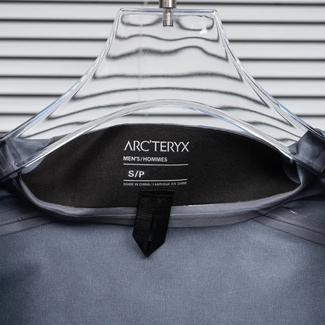 Beta SL GORE-TEX Shell Jacket D34024966 — view 14