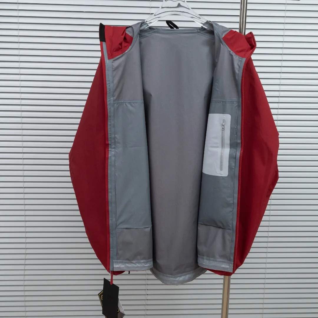 Beta Lightweight GORE-TEX Hooded Shell Jacket D34024965 — view 3
