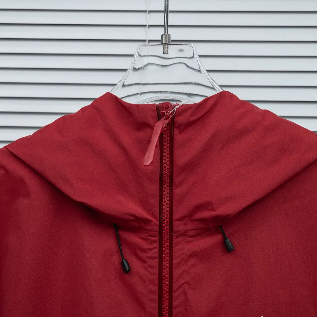 Beta Lightweight GORE-TEX Hooded Shell Jacket D34024965 — view 4