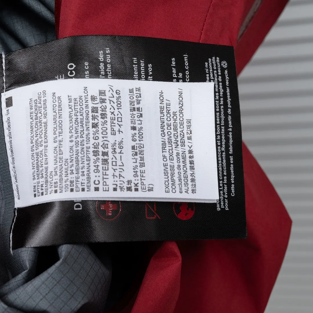 Beta Lightweight GORE-TEX Hooded Shell Jacket D34024965 — view 10