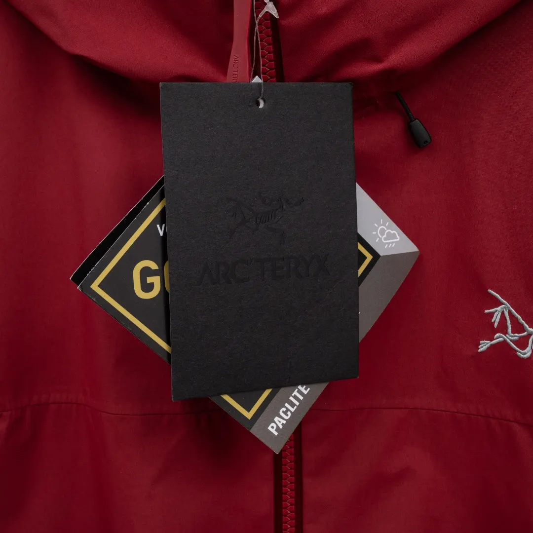 Beta Lightweight GORE-TEX Hooded Shell Jacket D34024965 — view 11