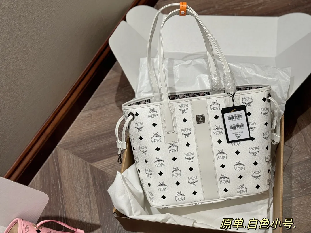 MCM Visetos Reversible Tote Bag D34518371 — view 10