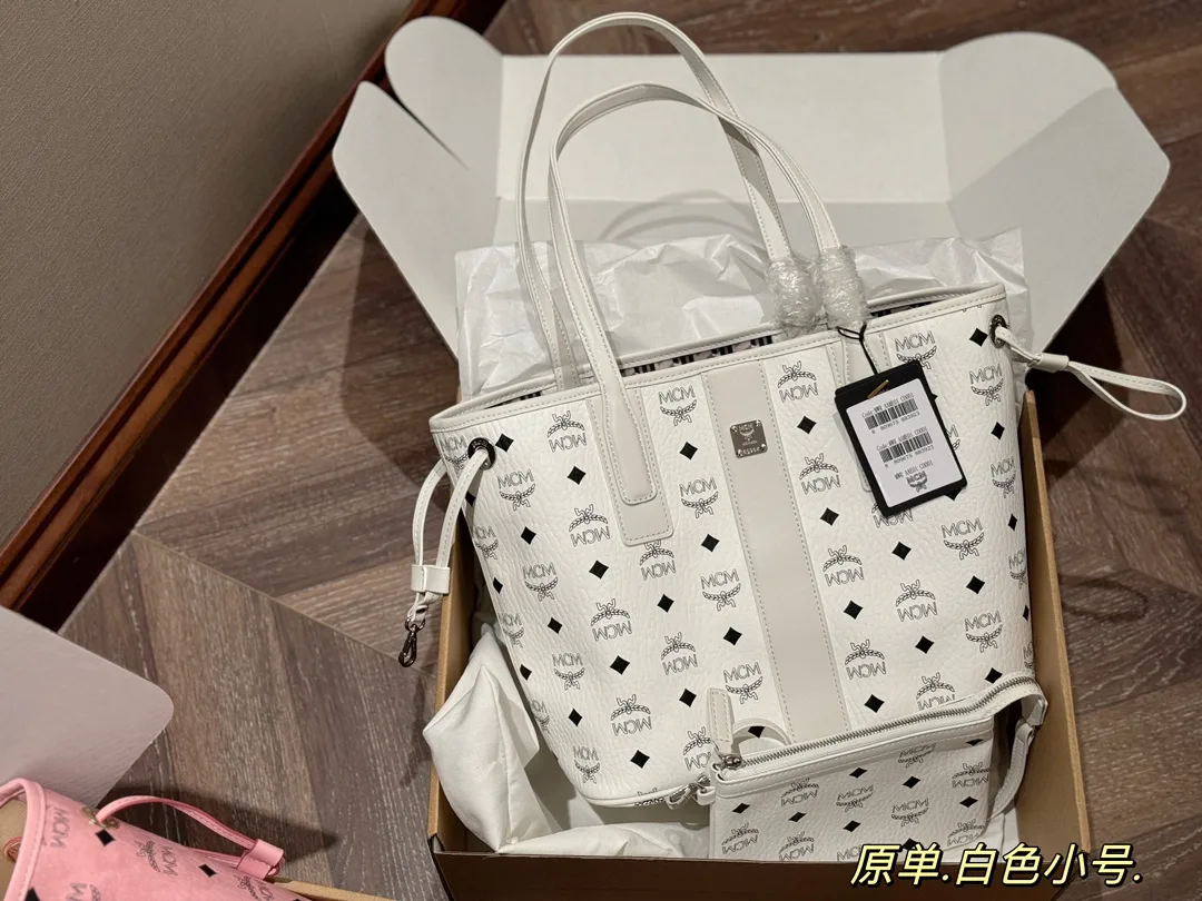 MCM Visetos Reversible Tote Bag D34518371 — view 16