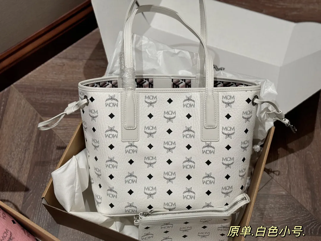 MCM Visetos Reversible Tote Bag D34518371 — view 18