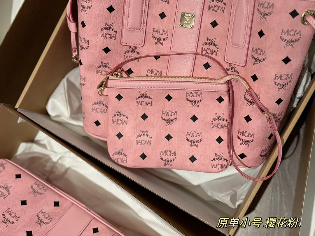 MCM Visetos Reversible Tote Bag D34518371 — view 2