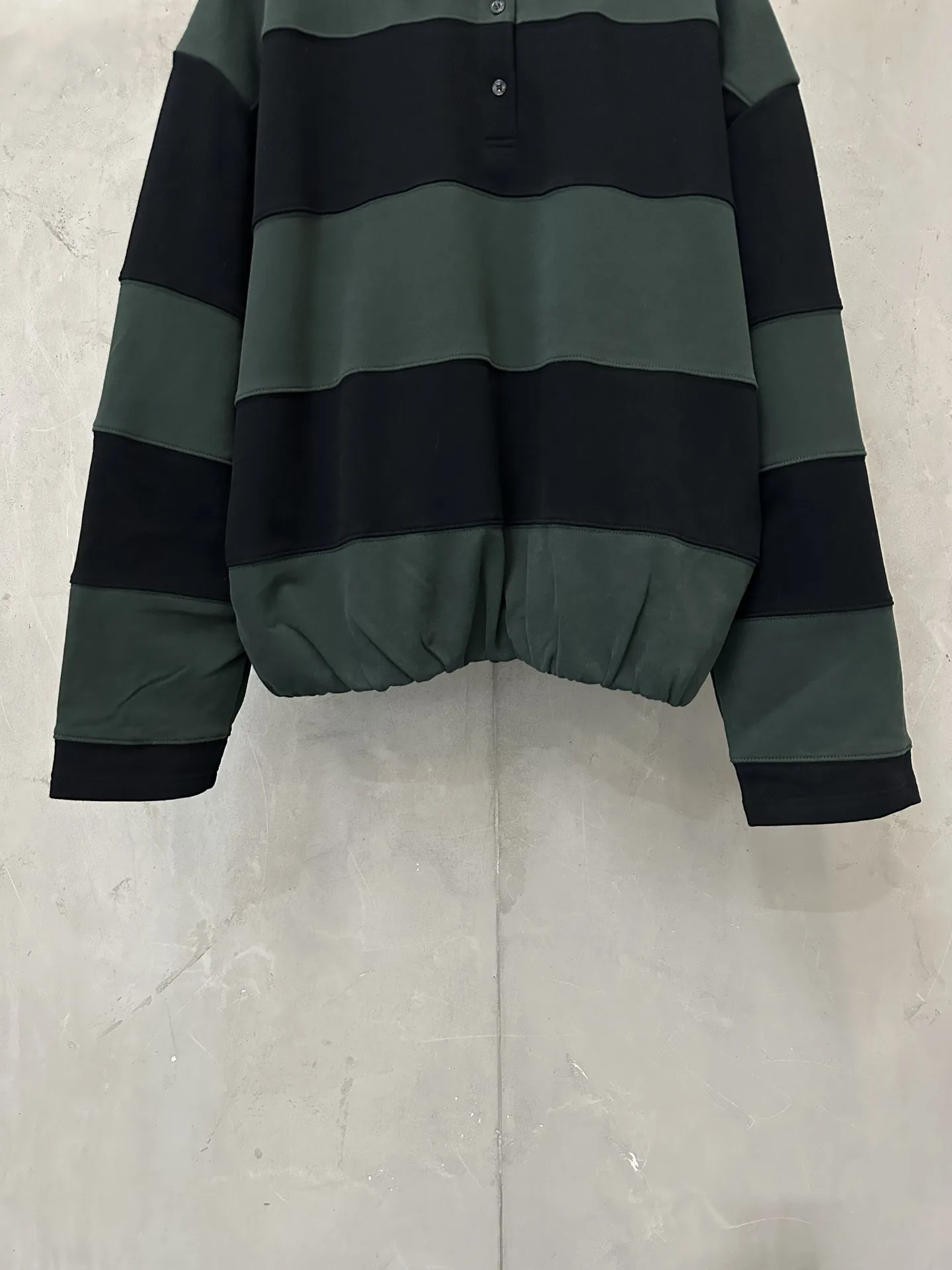 Striped Polo-Collar Sweatshirt with Leather Trim D35021802 — view 4
