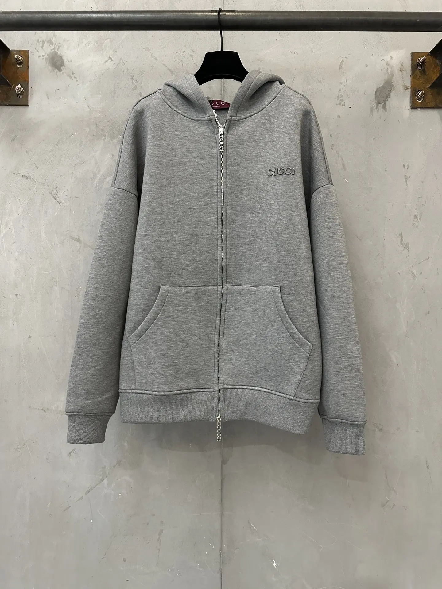 Logo Embroidered Zip-Up Hoodie D35020184