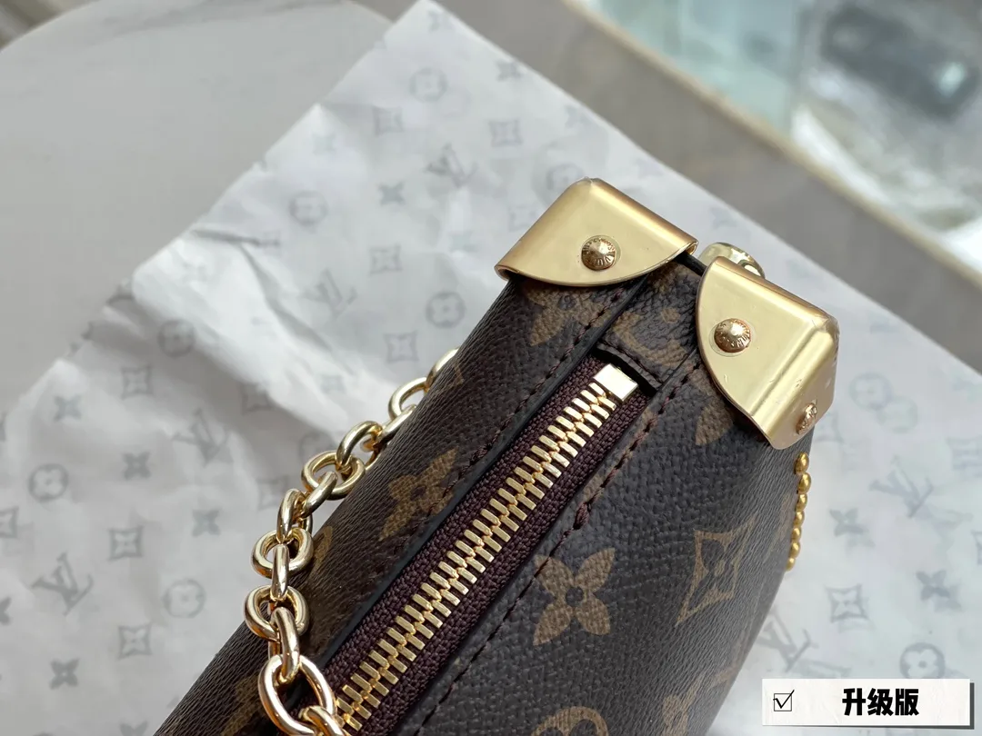 Louis Vuitton Monogram Soft Trunk Bag D35517809 — view 4