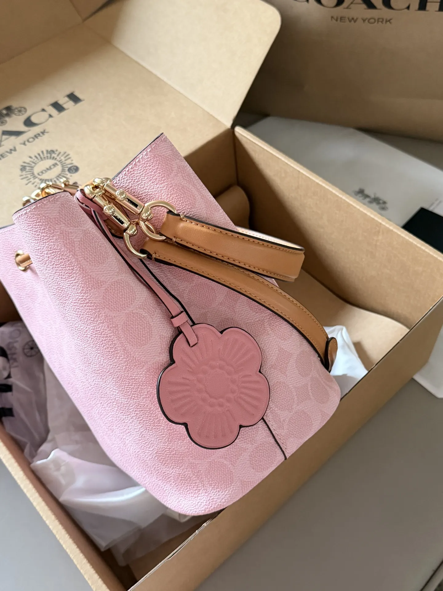 Coach Rowan Monogram Bucket Bag D35517914 — view 4