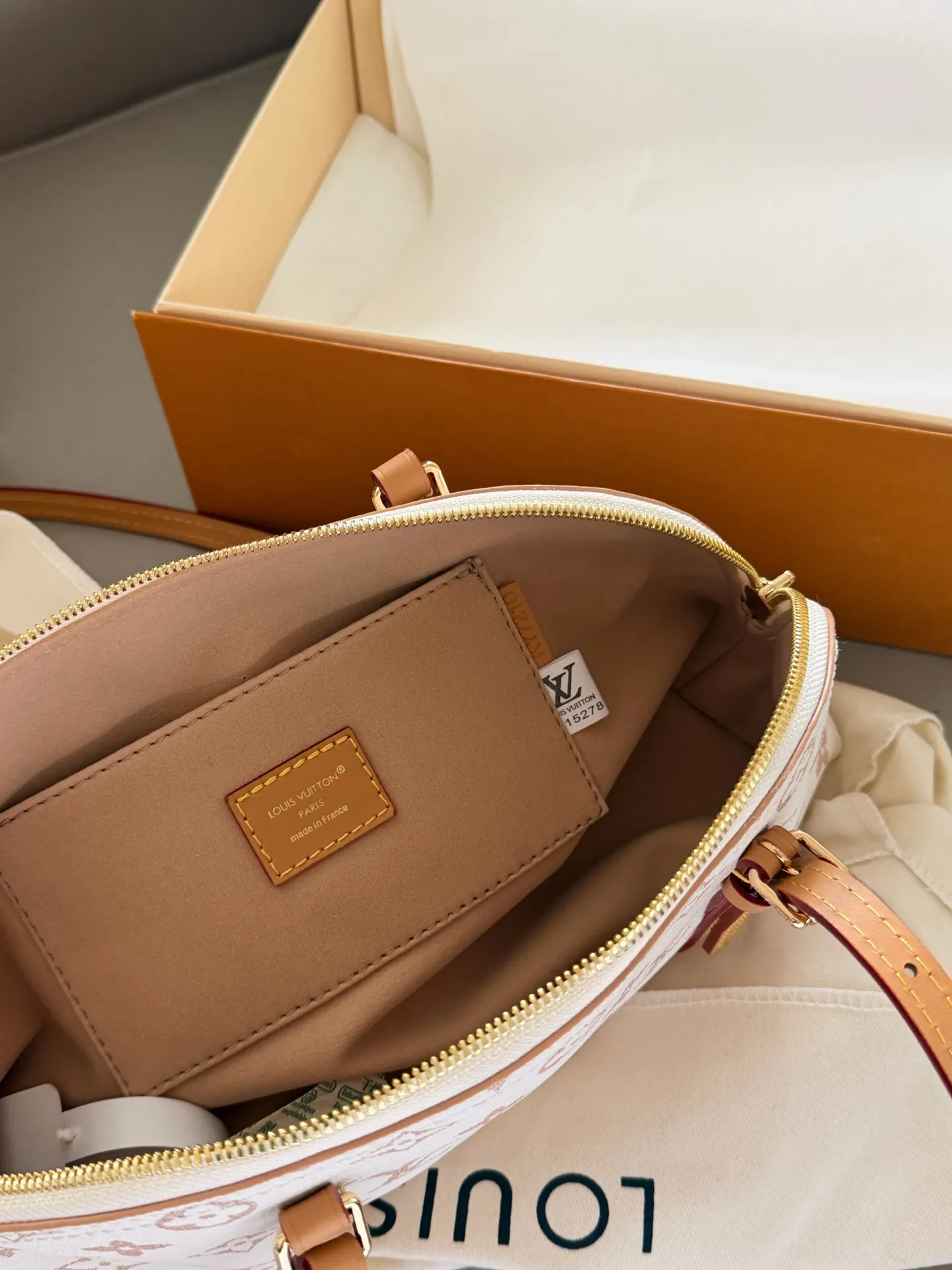 Squire East West Monogram Shoulder Bag D35518114 — view 6