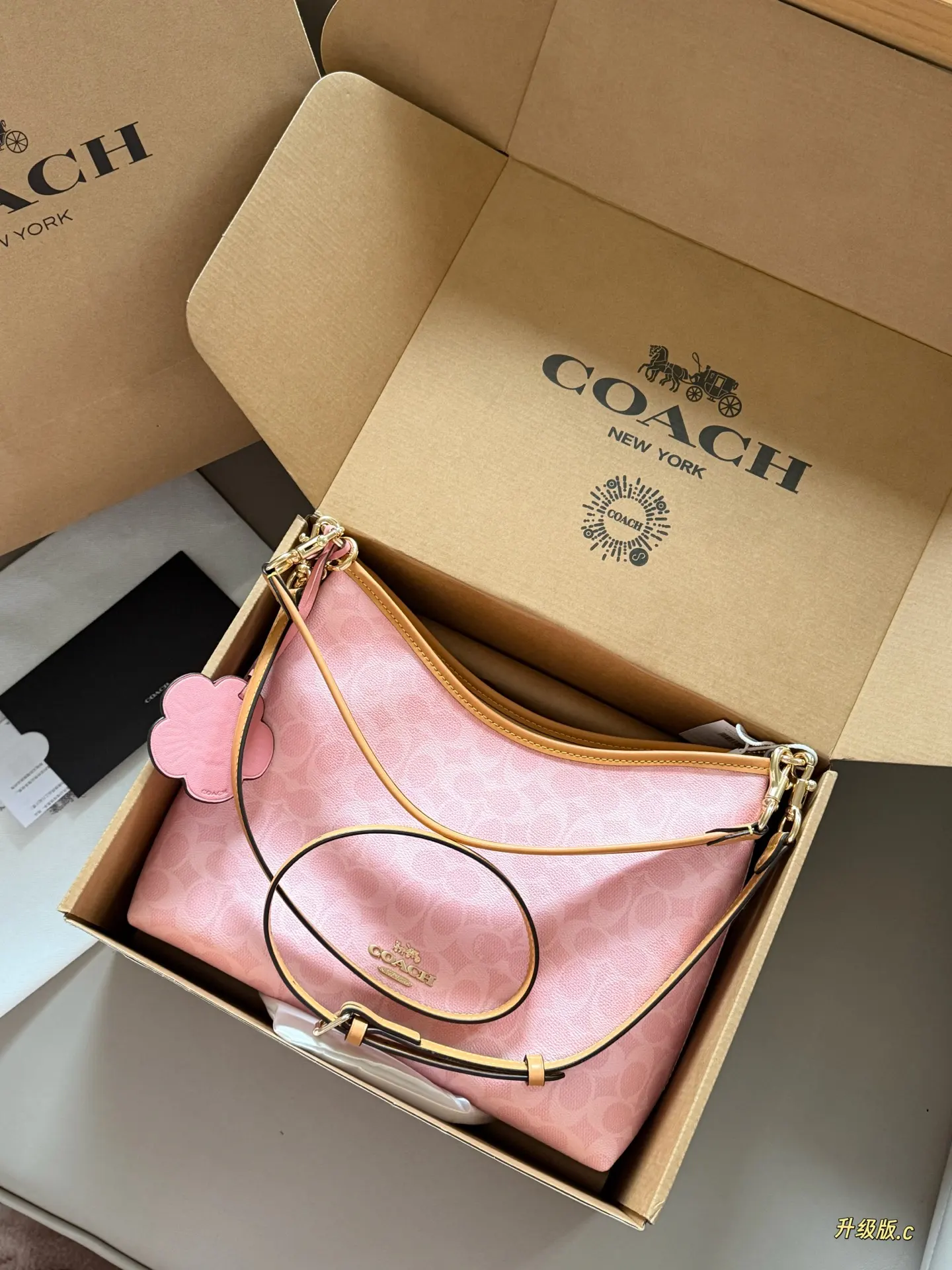 Coach Laurel Hobo Bag in Signature Canvas D35517912