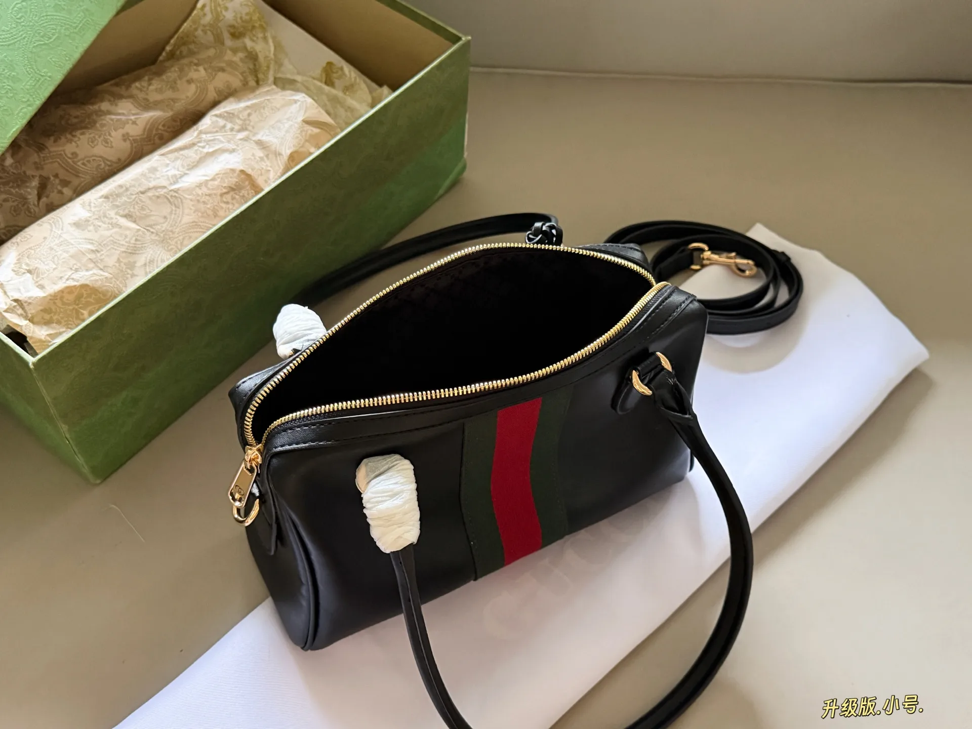 GG Borsetto Leather Top-Handle Bag D35518254 — view 7
