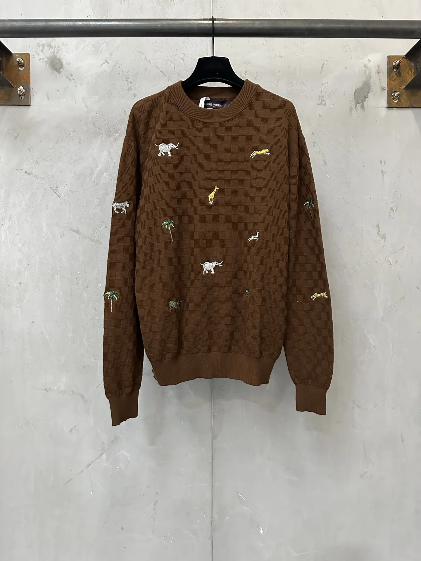 Animal Embroidery Damier Knit Sweater D36023585