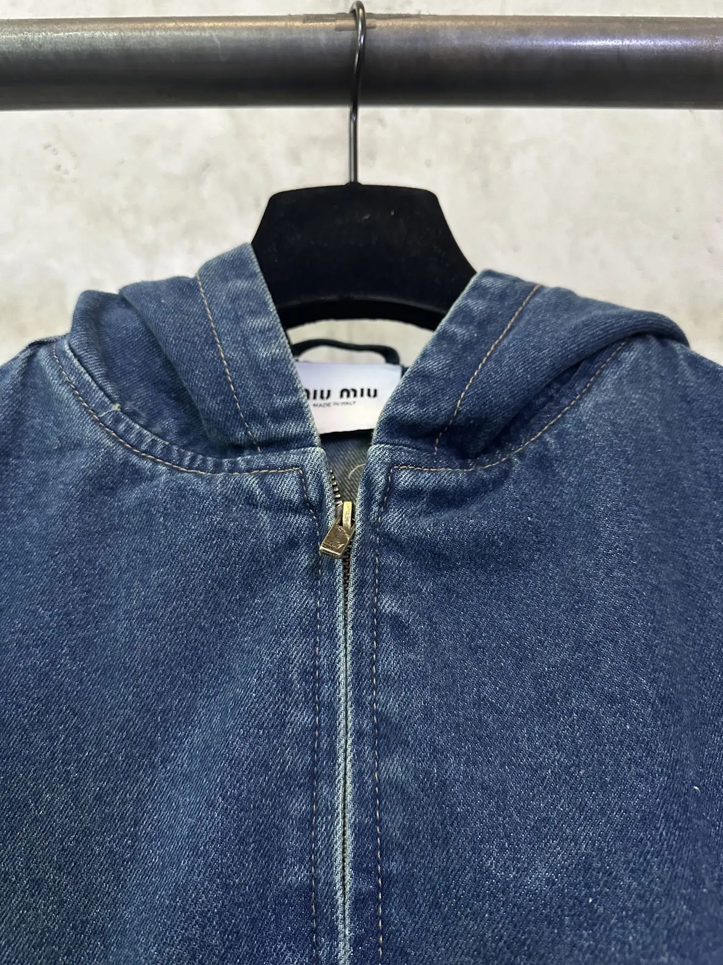 Embroidered Logo Hooded Denim Jacket D36011907 — view 7