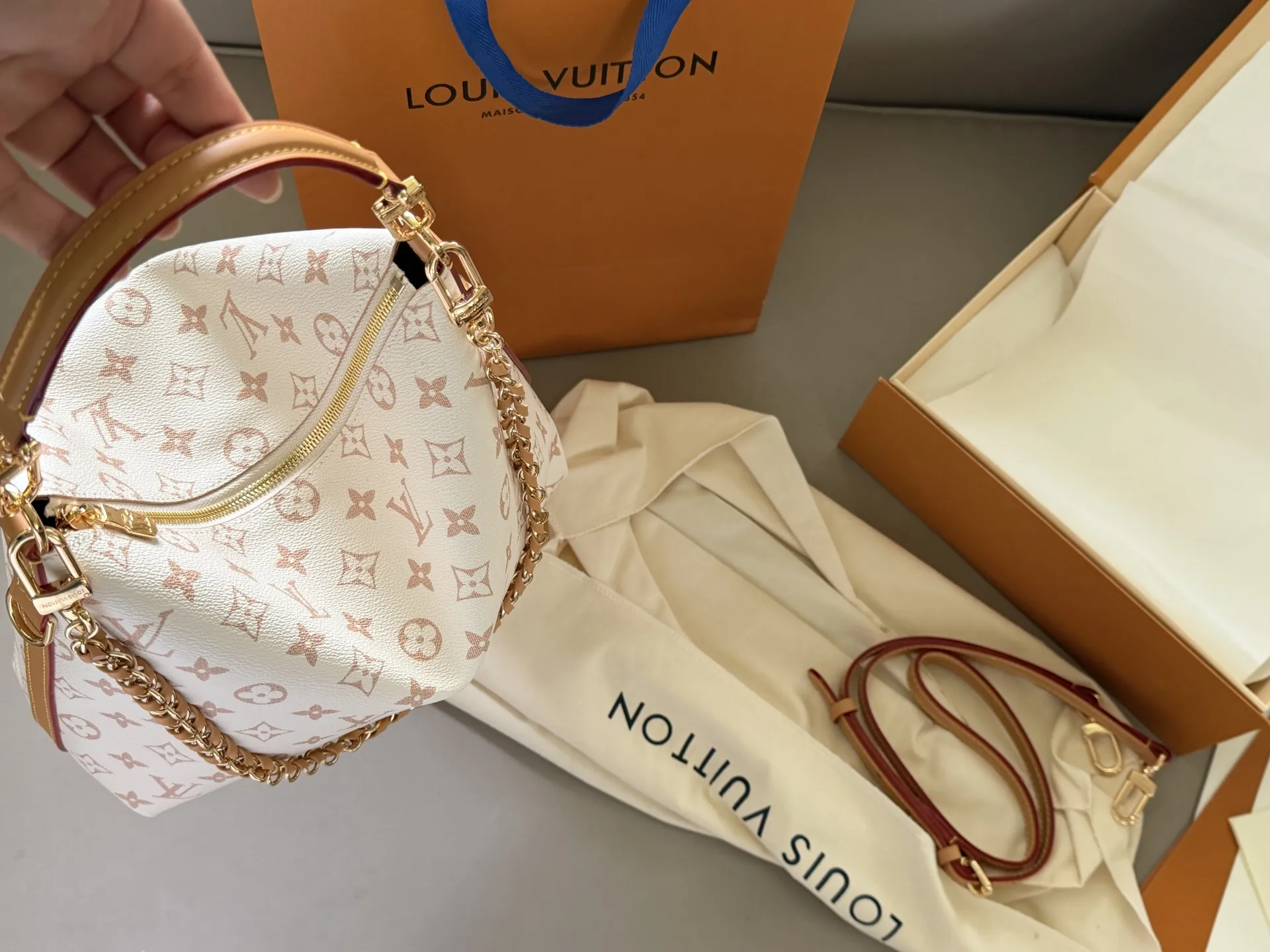 Multipass Monogram Hobo Bag D36018116 — view 3