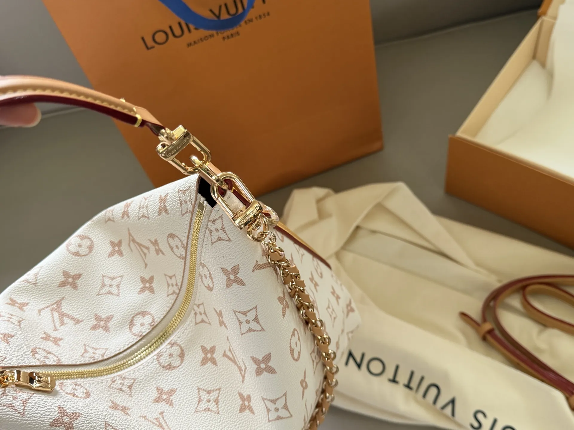 Multipass Monogram Hobo Bag D36018116 — view 4