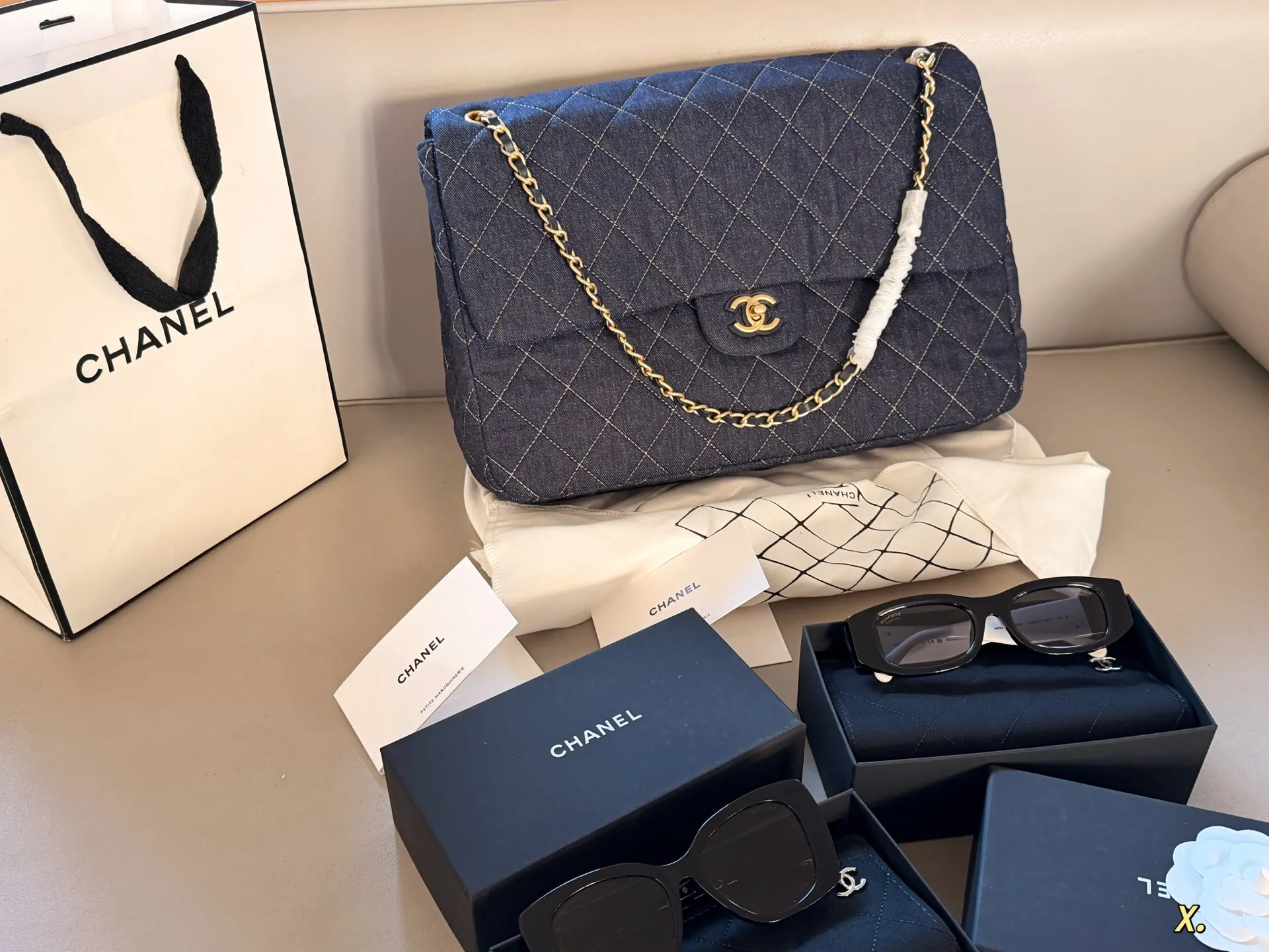 Chanel Maxi Flap Bag in Quilted Denim D36017900 — view 2