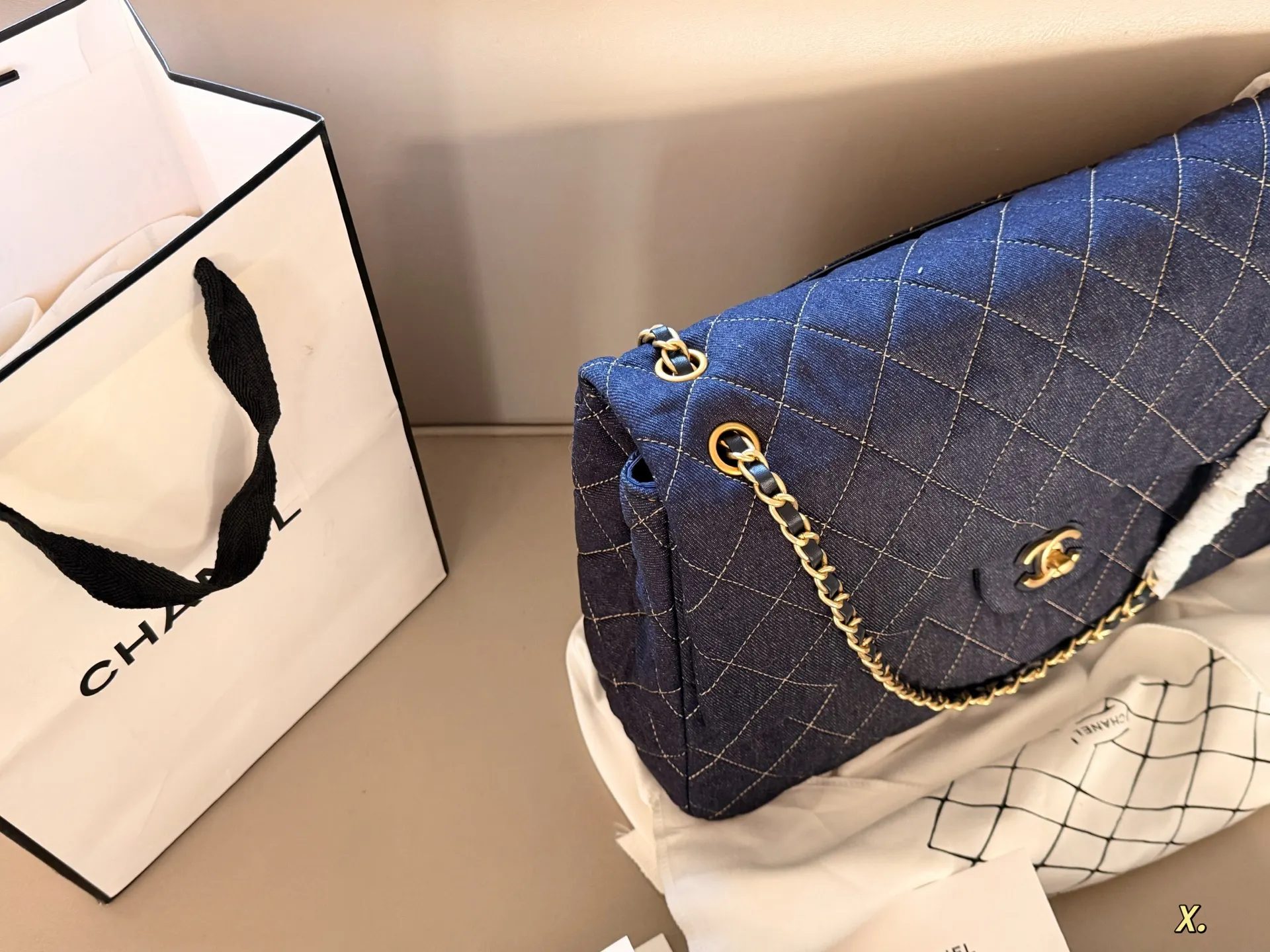 Chanel Maxi Flap Bag in Quilted Denim D36017900 — view 3