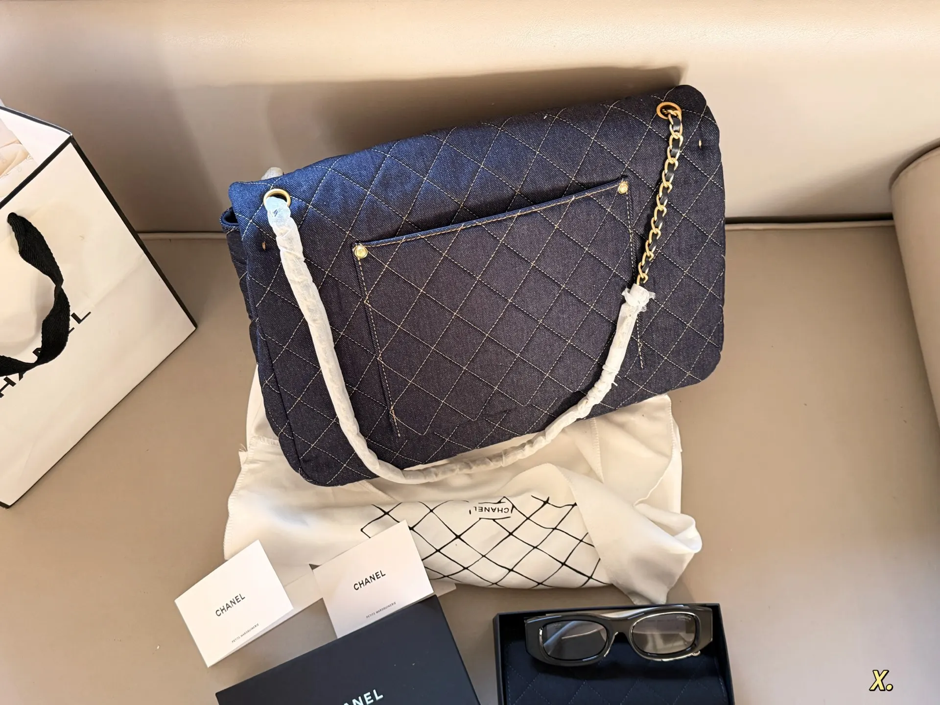 Chanel Maxi Flap Bag in Quilted Denim D36017900 — view 6
