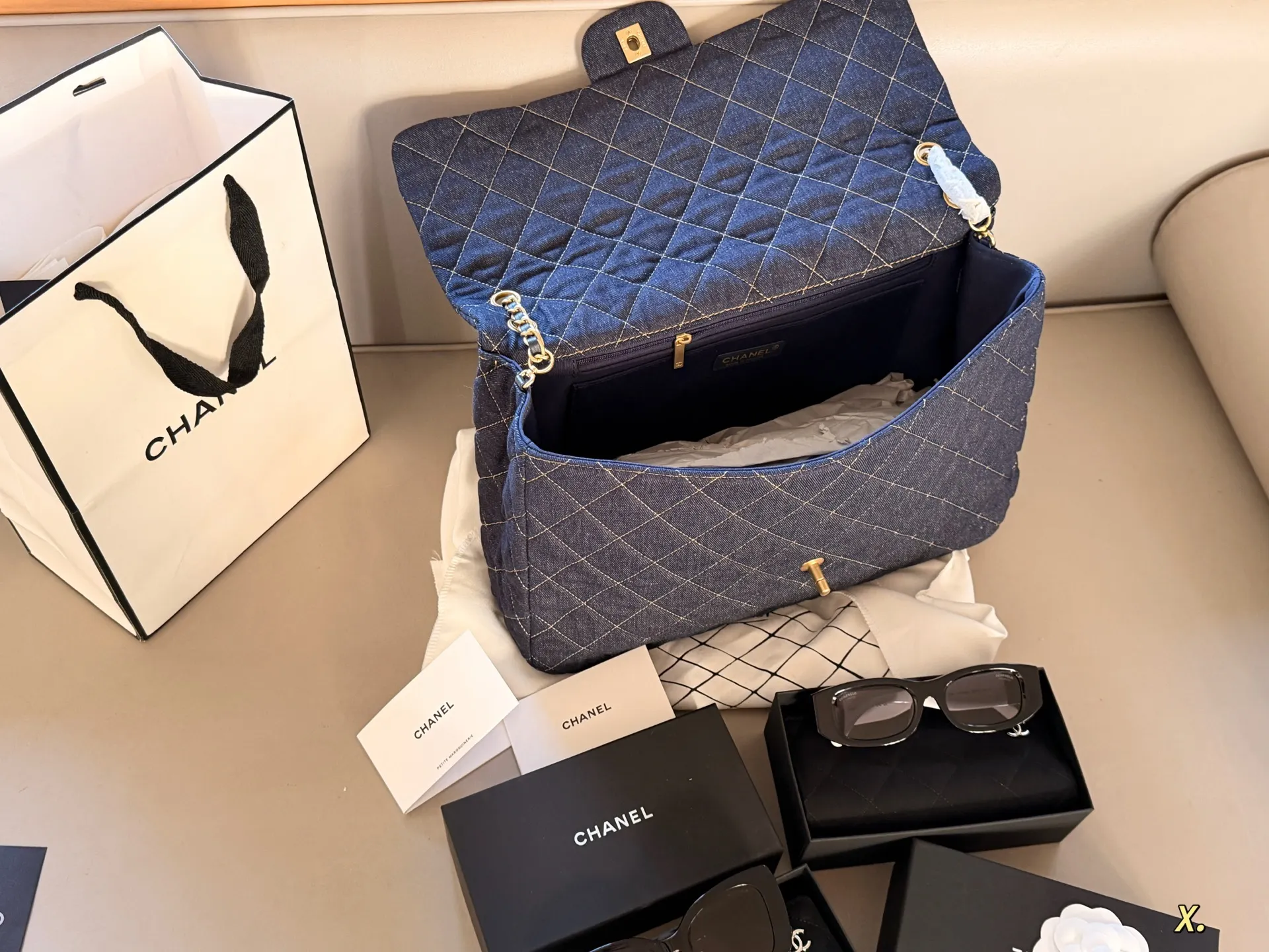 Chanel Maxi Flap Bag in Quilted Denim D36017900 — view 9