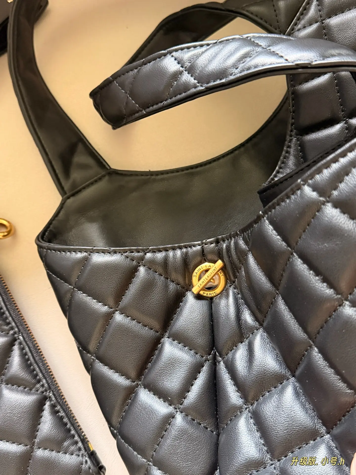 Icare Quilted Leather Maxi Shopping Bag D36018308 — view 5