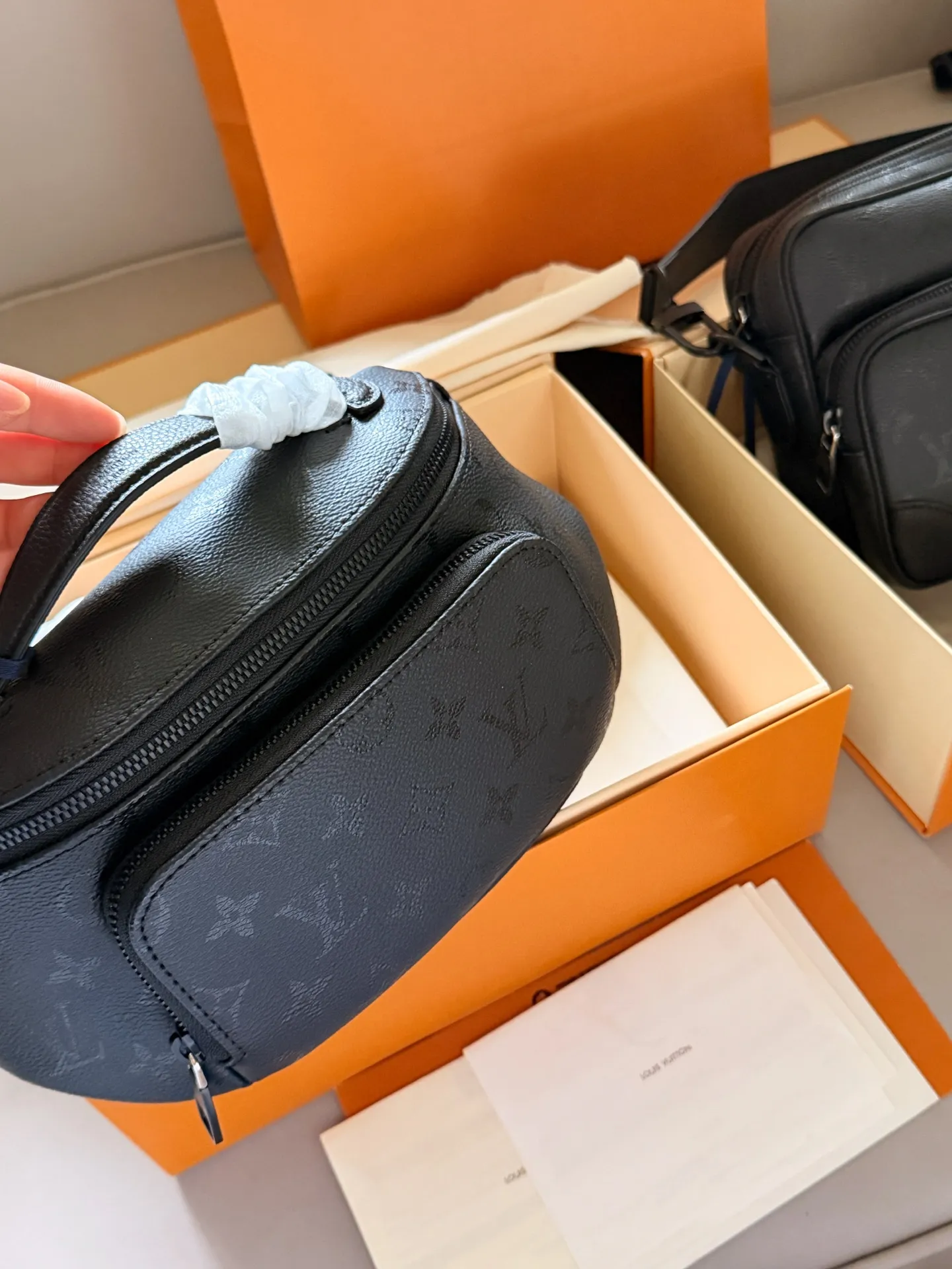 Louis Vuitton Midnight Bum Bag D37018067 — view 9